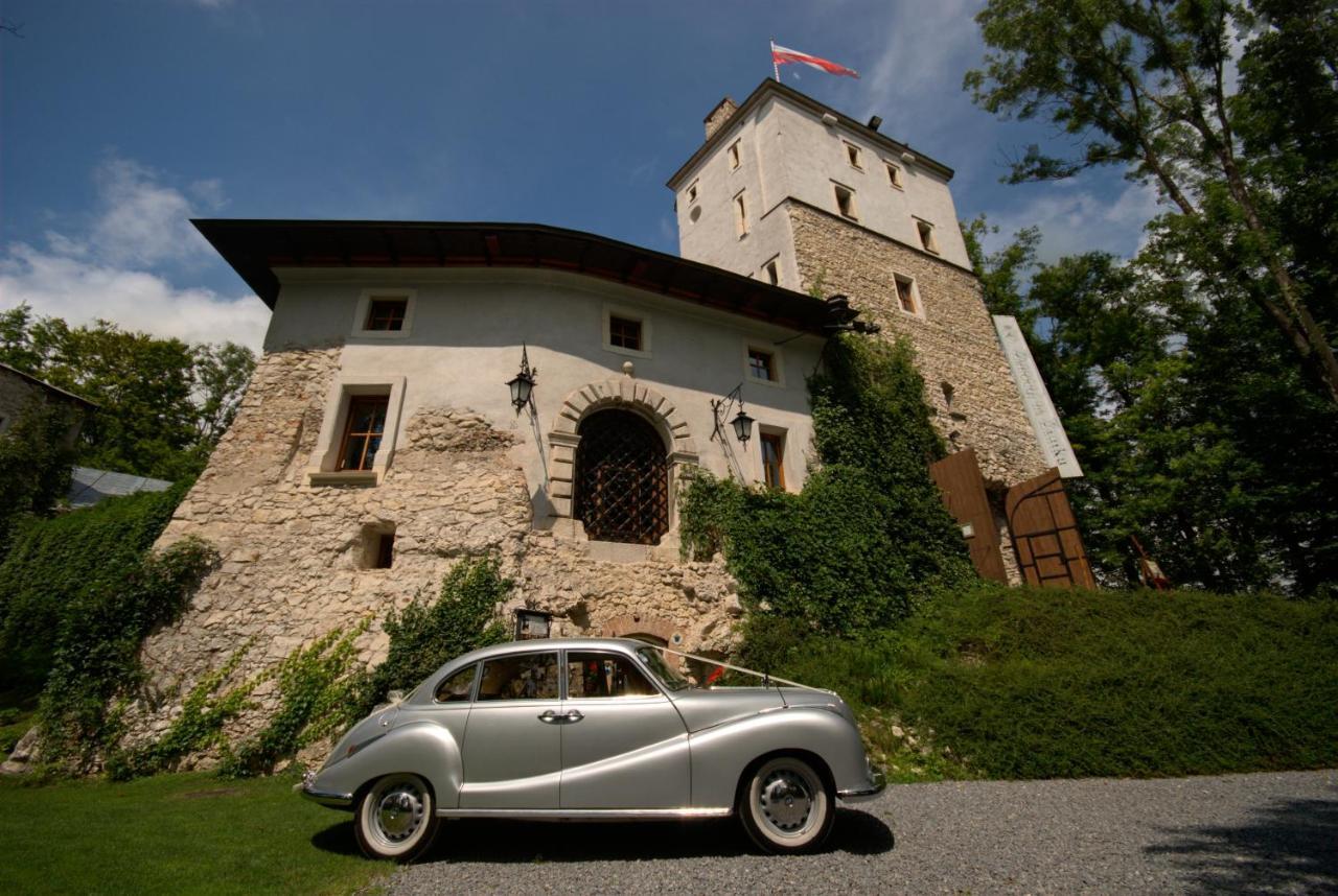 Zamek Korzkiew Villa Bagian luar foto